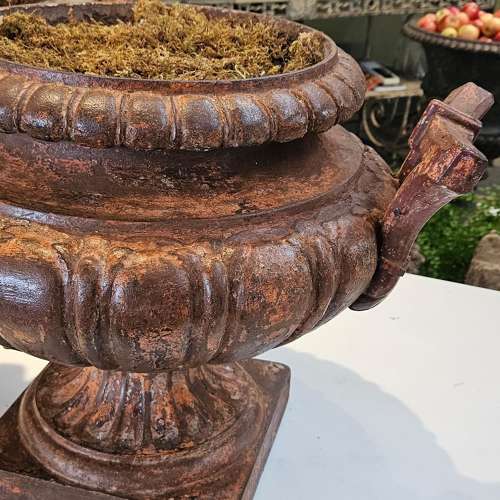 FRENCH 19TH CENTURY CAST IRON URN WITH BRACKET HANDLES