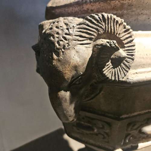 ENGLISH ARTS AND CRAFTS TERRACOTTA URN