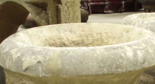 PAIR OF 19TH CENTURY ITALIAN CARVED STONE URNS