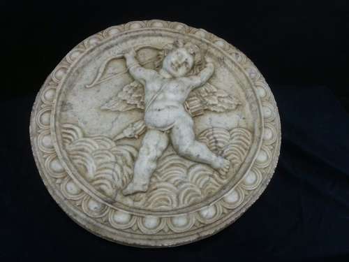 EARLY 19TH CENTURY CARVED MARBLE ROUNDEL