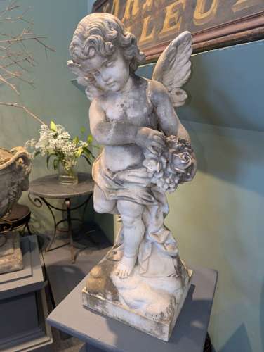 MARBLE CHERUB