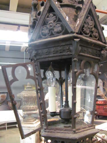 19TH CENTURY ENGLISH IRON HANGING LANTERN