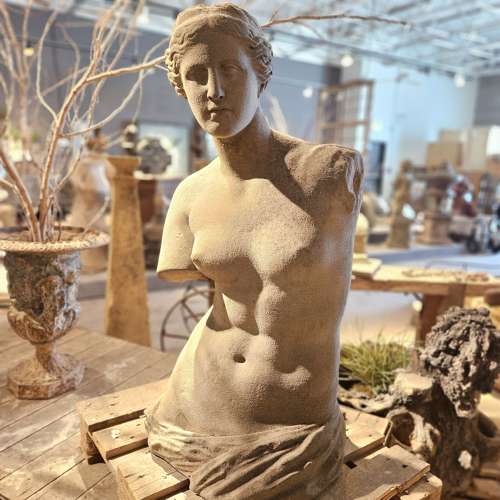 VENUS DE MILO