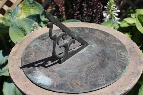 ENGLISH ARTS & CRAFTS FIRECLAY SUNDIAL