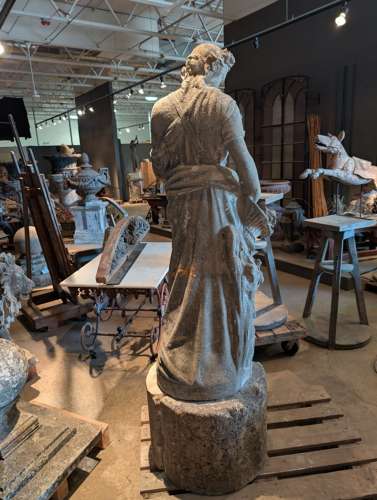 STATUE OF A MAIDEN