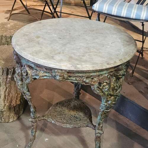 ENGLISH PUB TABLE