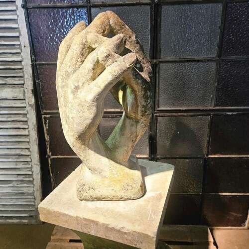 ENTWINED HANDS